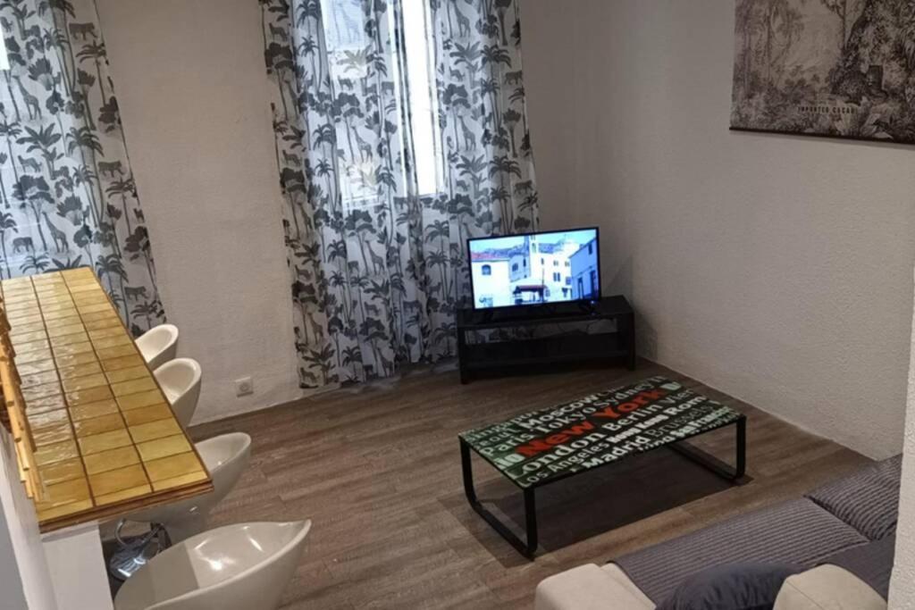 Coquet 2 Pieces Coeur Vieil Antibes Apartment Luaran gambar